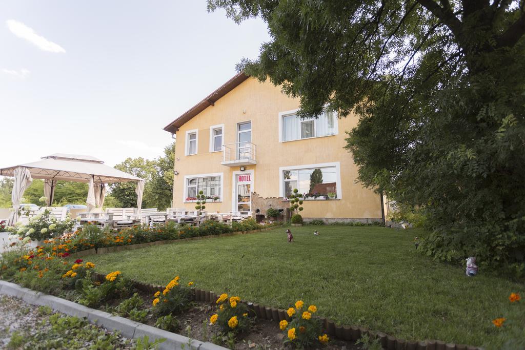 صوفيا Hotel Albi المظهر الخارجي الصورة